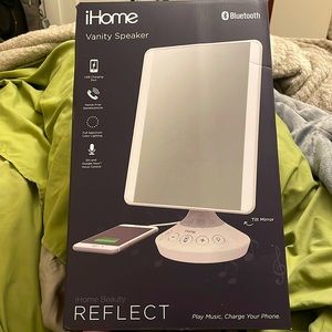 iHome Beauty Vanity Mirror and Speaker